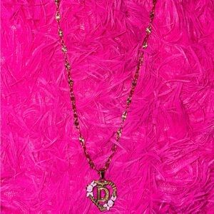 Chic Gold Necklace with Heart Pendant